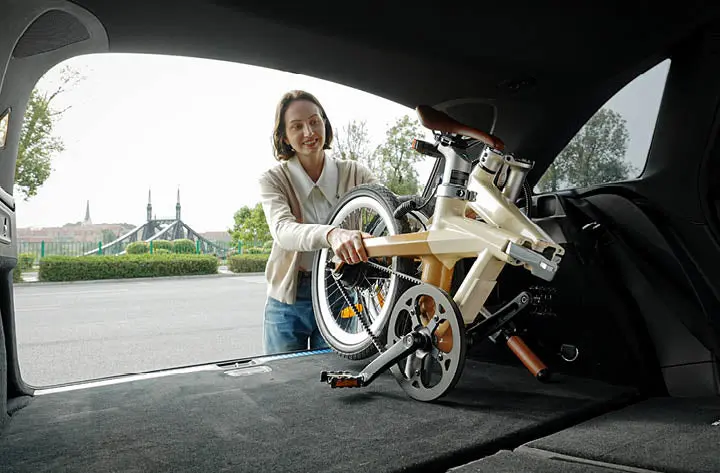 ADO Air Carbon Ultralight Folding E-Bike - Image 4