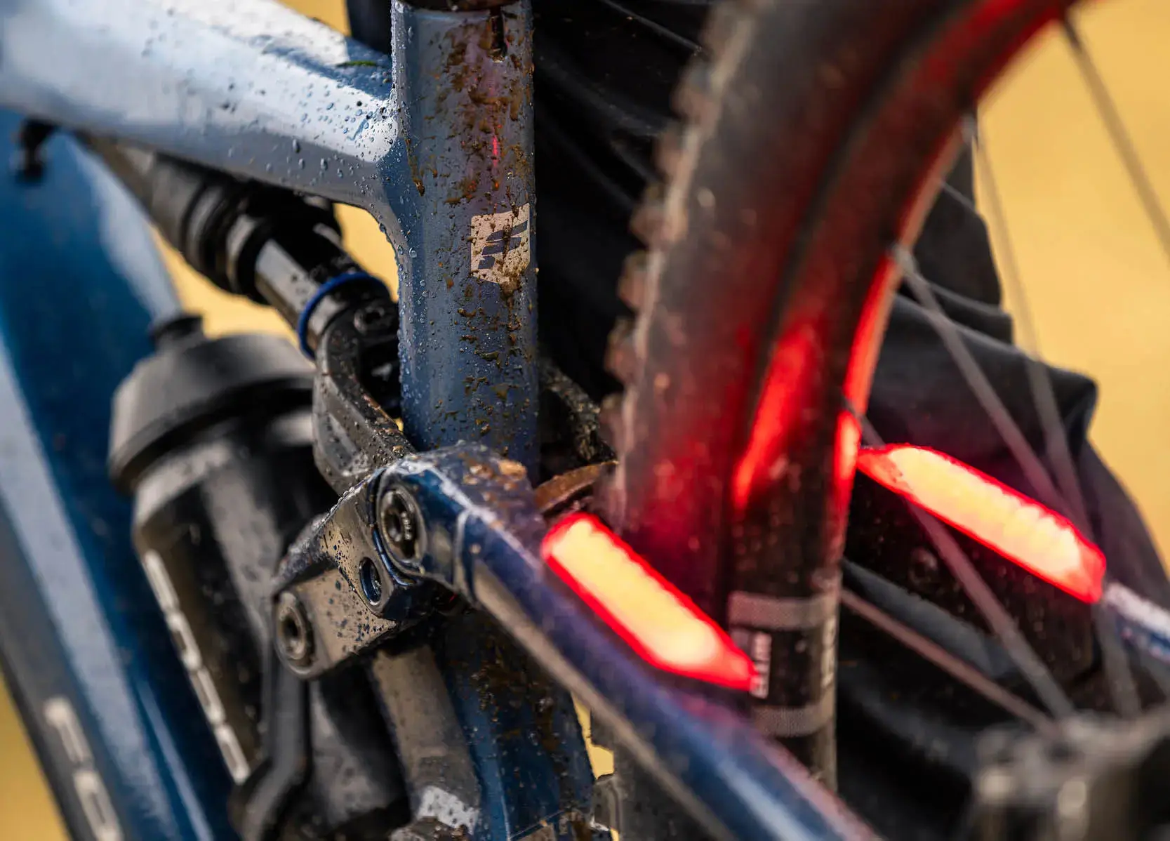 Focus F26 Thron2 6.7 Trail EMTB - Blue - Image 3