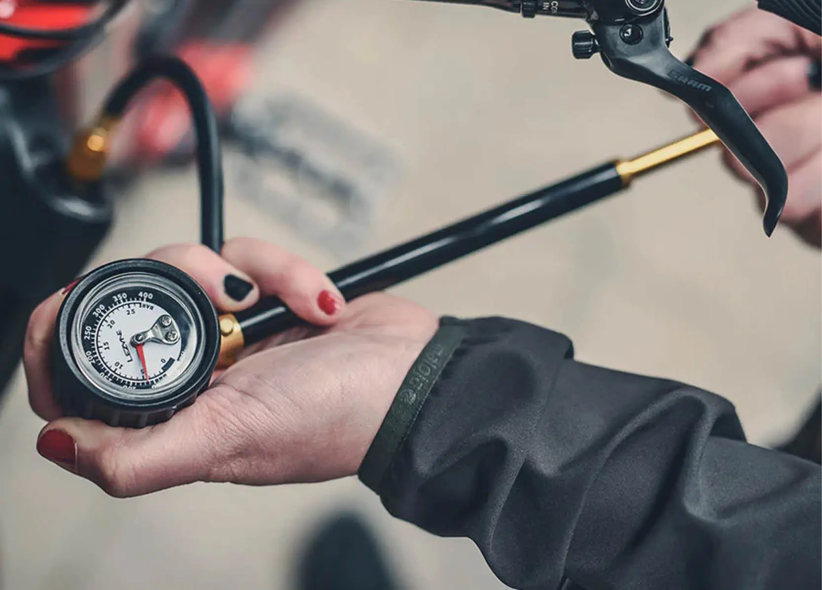 Lezyne Shock Pump - Image 3